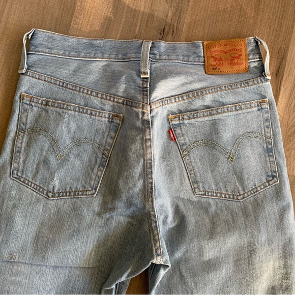 NWOT Levi’s 501 Distressed Jeans - Picture 8 of 12